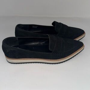 Topshop black pointy toe loafer with light colored sole size 39 8.5 9